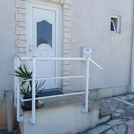 Ap ,nini' Supetar